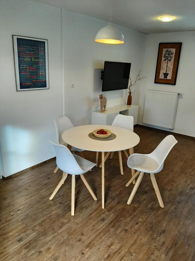 Gemuetliche Ferienwohnung, Laendlich Und Stadtnah, Ruhig Gelegen Rheda-Wiedenbrueck Bagian luar foto